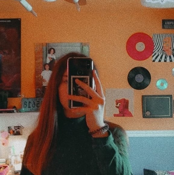 Meet your Posher, Sandrine - Picture 1 of 1